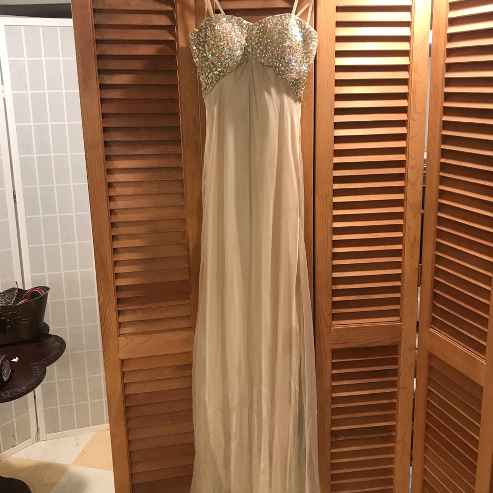 Strapless size 8 prom dress